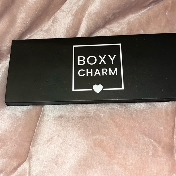 New, unused Boxycharm eyeshadow pallete - Picture 6 of 6